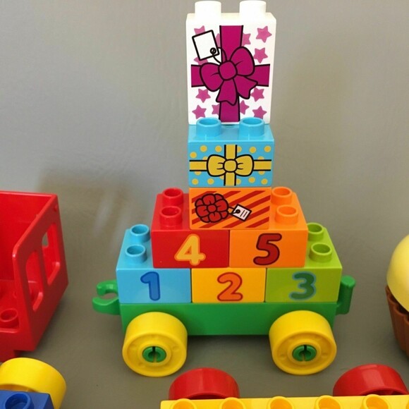 Lego Duplo Disney Mickey Minnie Mouse Clubhouse 10597 Birthday Parade - Picture 5 of 5